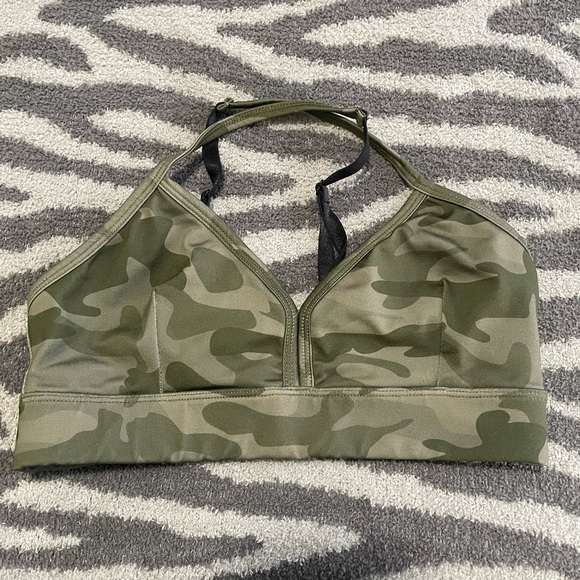 Camo sports bra - Picture 1 of 2